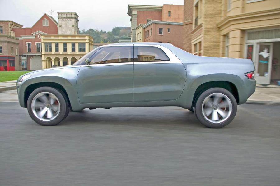  Mitsubishi Sport Truck Concept 2004 года  (фото 31 из 34)
